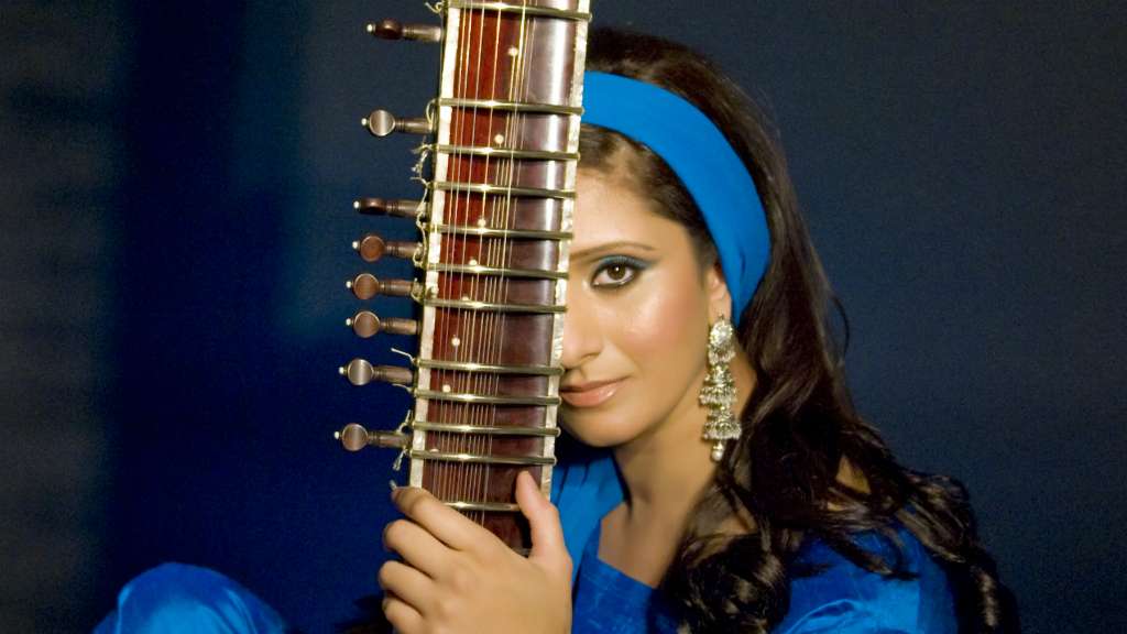 Roopa Panesar in concert image