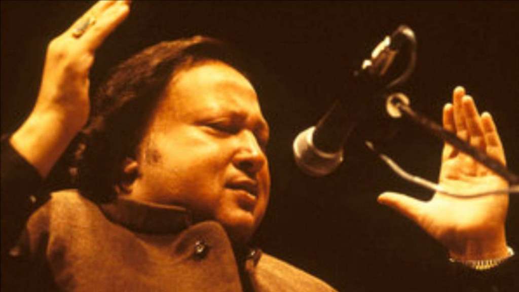 Nusrat Fateh Ali Khan - the King of Qawwali performing live.