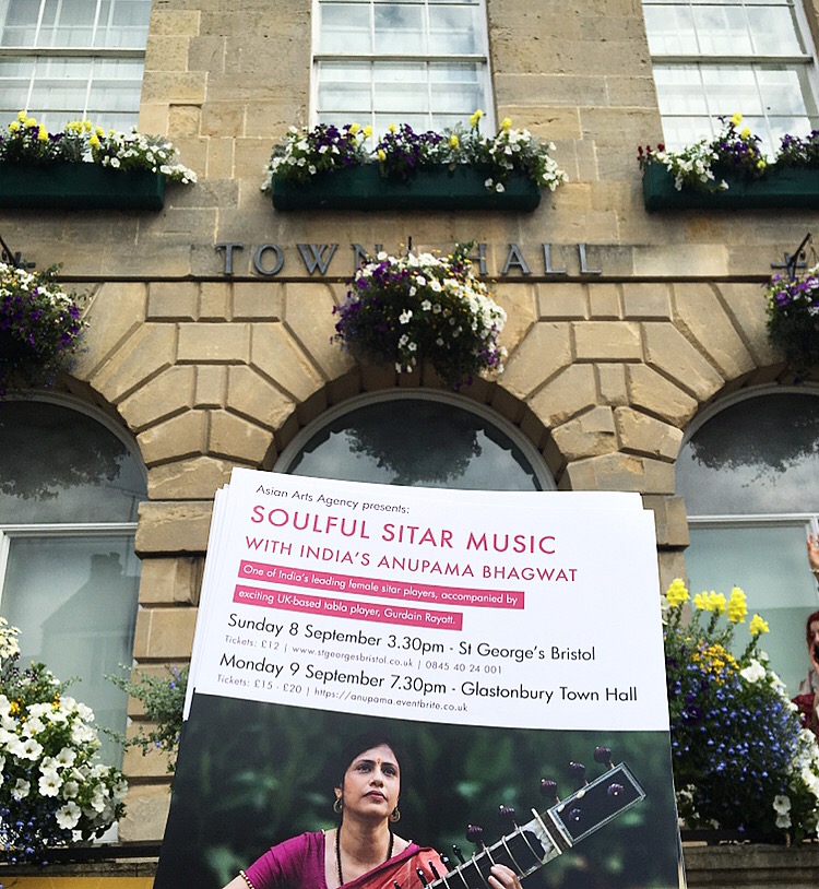 Live music in Glastonbury